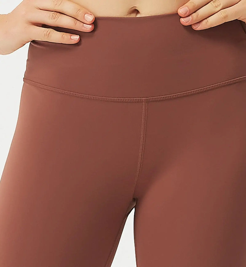 High Rise Leggings With Back Pocket