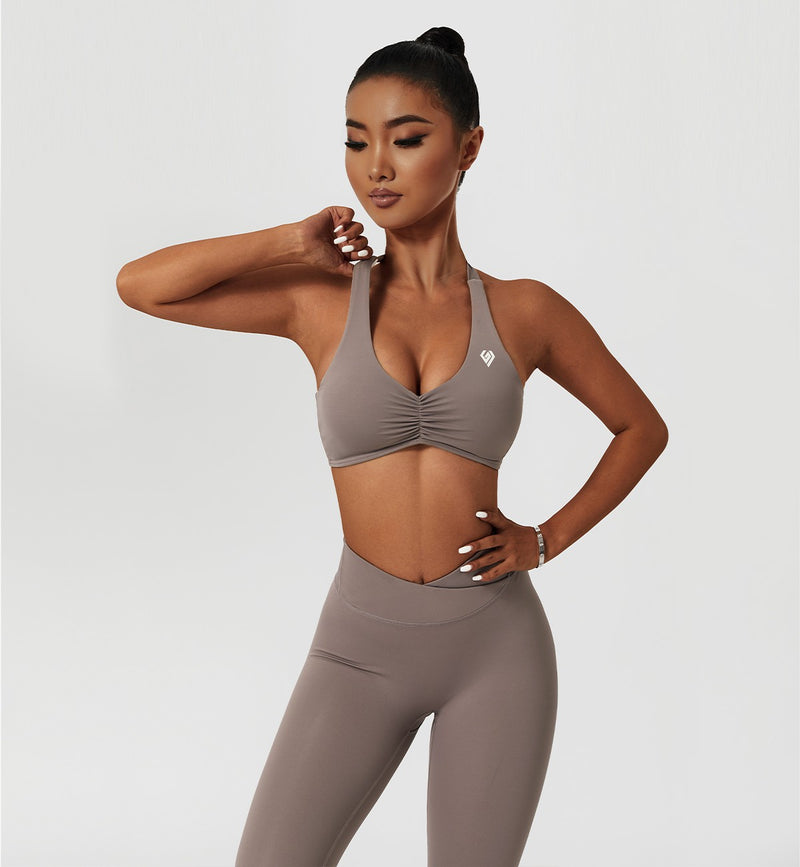 FKGJKT Yoga Wear Women's Sports Bra Gathered Shaped Halter Tops Breathable  Fitness Sexy Beauty Back (Color : D, Size : X-Large) : : Clothing,  Shoes & Accessories